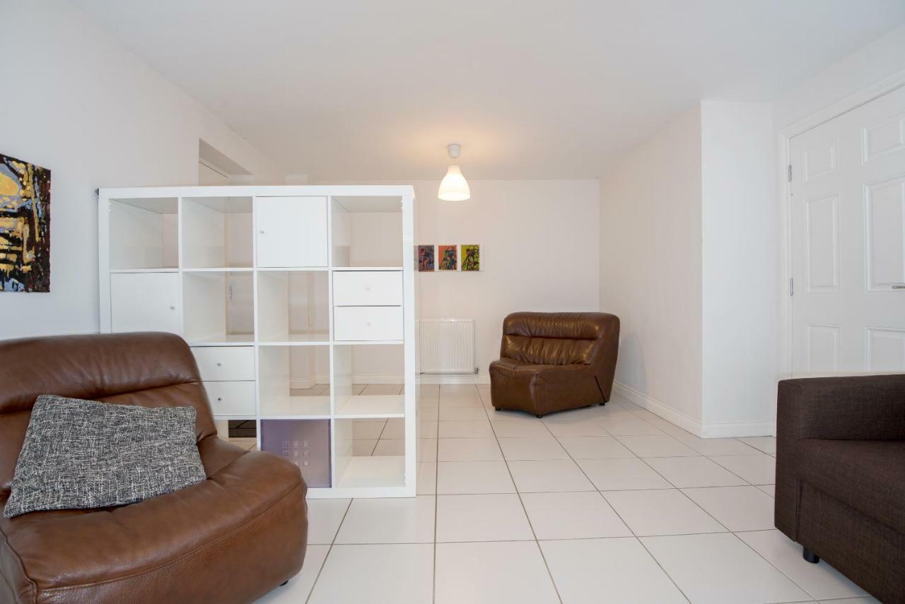 Dalton Crescent Villa Durham Bagian luar foto