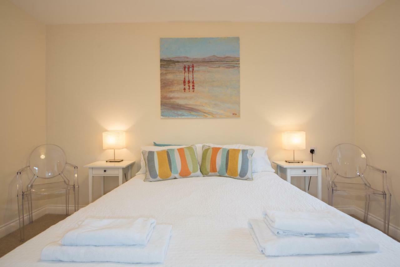 Dalton Crescent Villa Durham Bagian luar foto